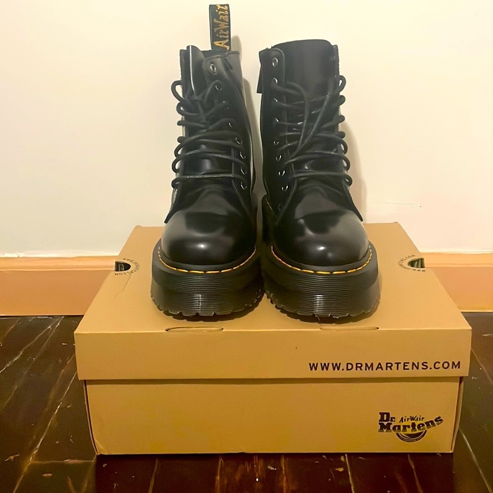 Dr. Martens, Jadon’s smooth leather.